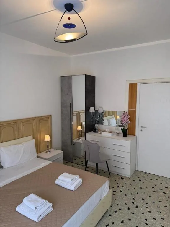 C D Candia Apartment