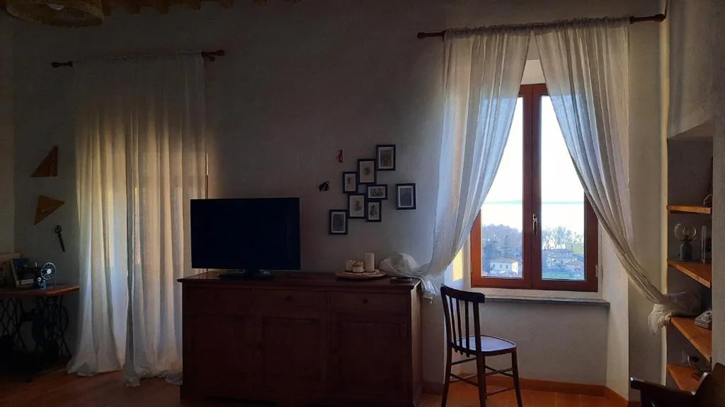 C’era una volta nel rione Castello vista lago — foto 6