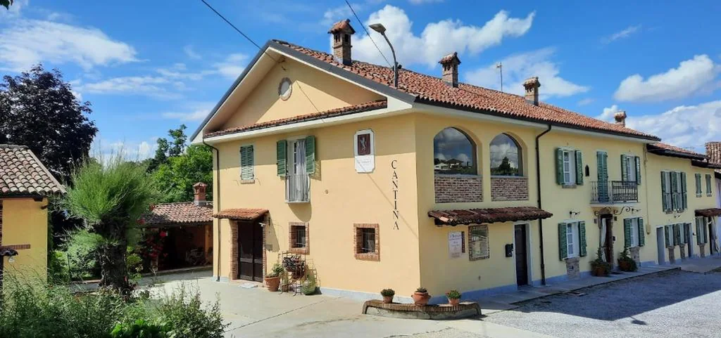 Cà Trifolera Barbaresco – Camera DOPPIA con bagno – IN ROMANTICO CASCINALE NEI VIGNETI CON CANTINA — foto 8