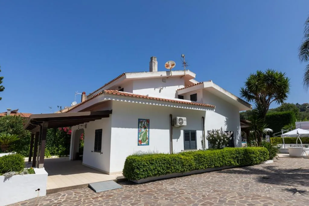 Appartamento con Vista Piscina — Villa Kore, Capo Vaticano