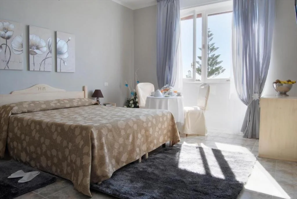 Deluxe Room — Hotel Mediterraneo