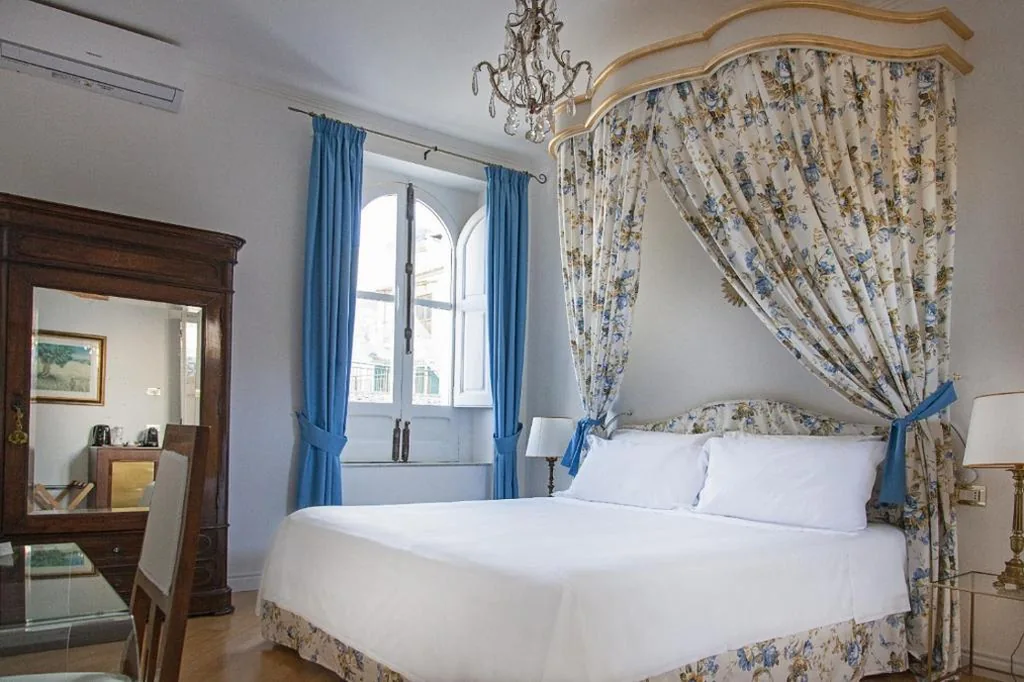 Deluxe Room — Palazzo Cherubini-Pools & Wellness