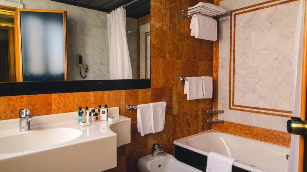 Twin Room with Sea View — Grand Hotel Excelsior