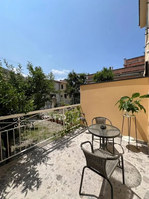Deluxe King Room — Casa Spizziculia