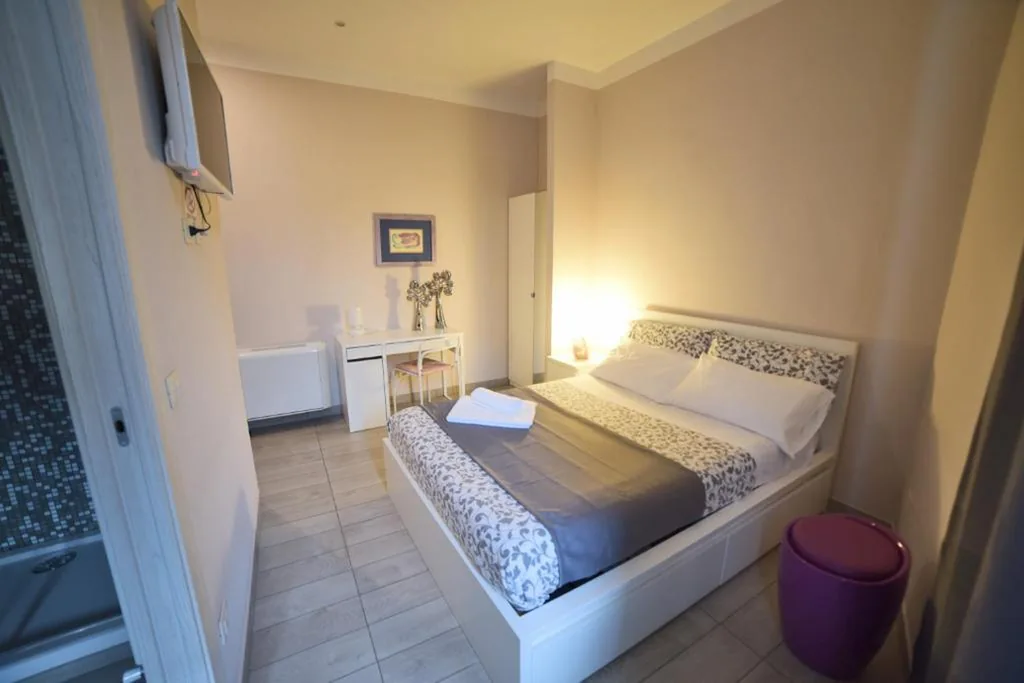 Camera Matrimoniale con Bagno Privato — B&B Lamezia Terme