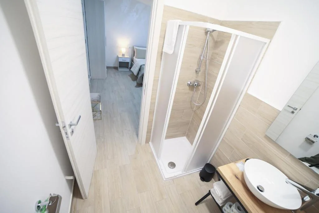 Camera Matrimoniale con Bagno Privato — GREEN – Bed and Breakfast a Castrovillari