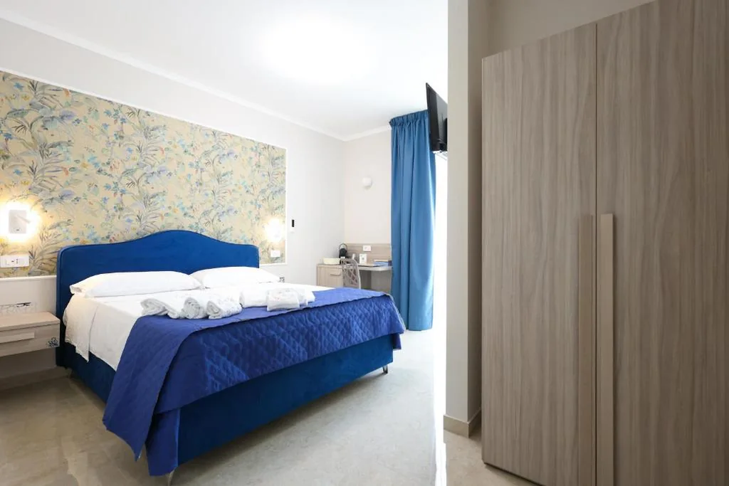 Double Room with Balcony and Sea View — Sara B&B Accommodation