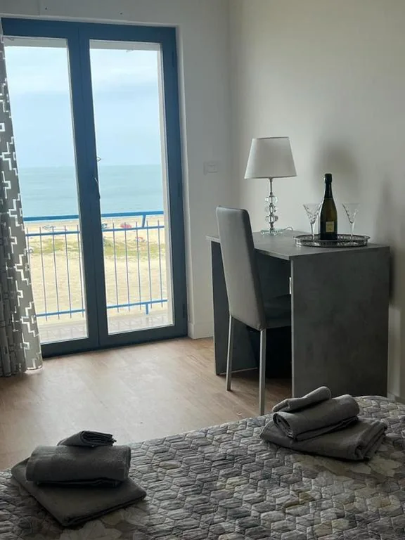 Double Room with Balcony and Sea View — VistaMare