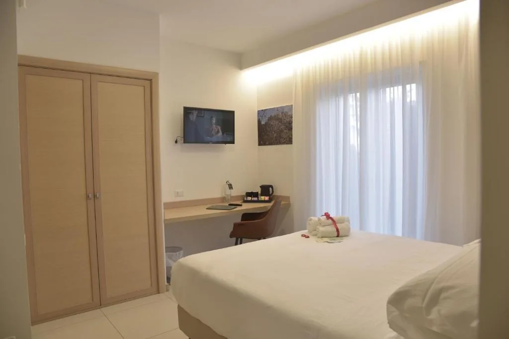 Camera Matrimoniale con Terrazza — Hotel Floris