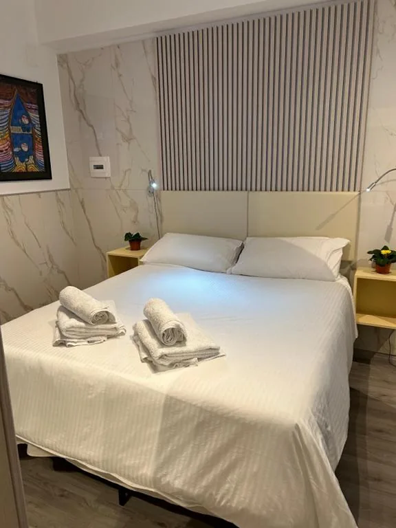 Double Room — Confort Suites