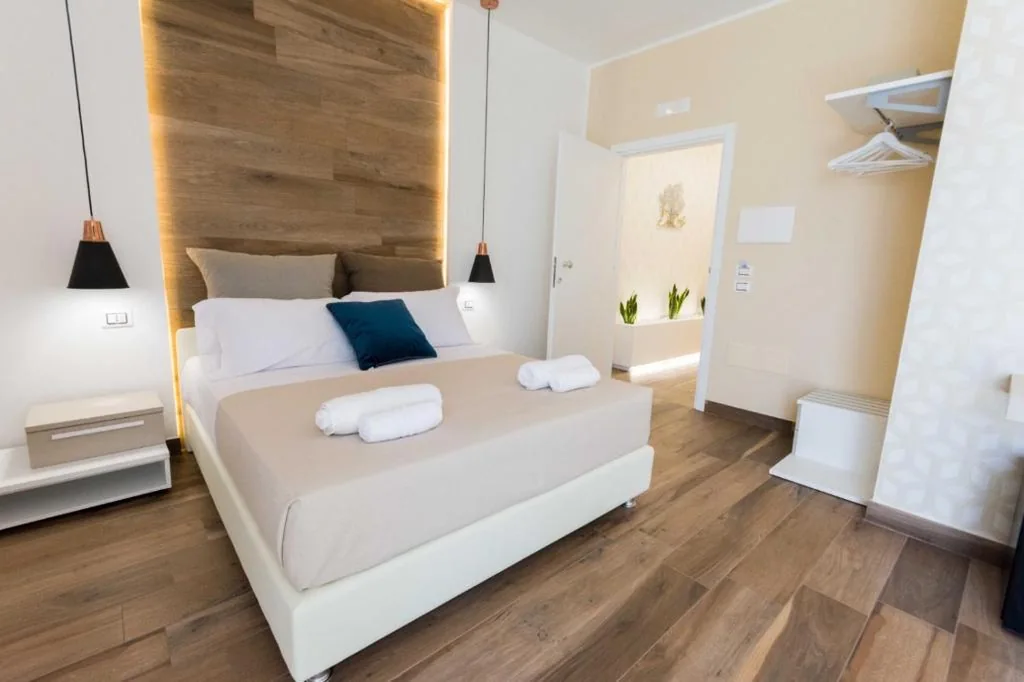 Deluxe Double Room with Balcony — Don Carlo Tropea