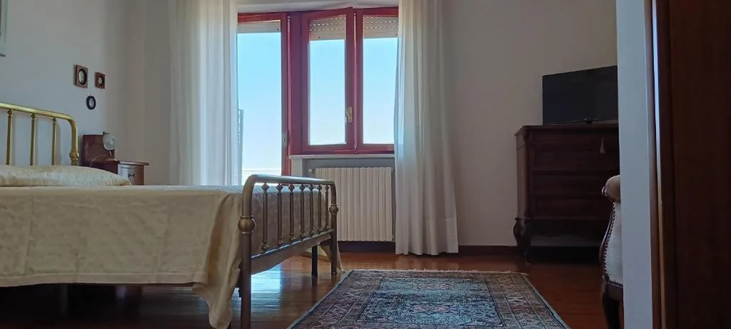 Deluxe Double Room with Balcony and Sea View — Casa di Tota – Affittacamere
