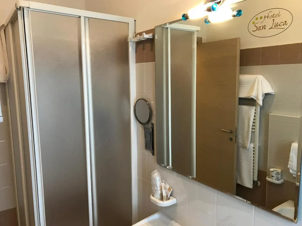 Double or Twin Room — Hotel San Luca