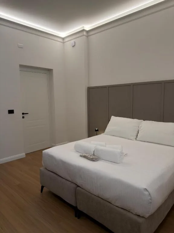 Double or Twin Room — Maison Riviera – Room & Suite