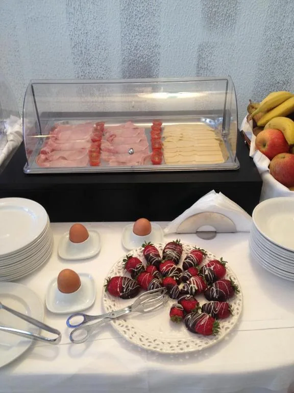 Double Room — Hotel Mediterraneo