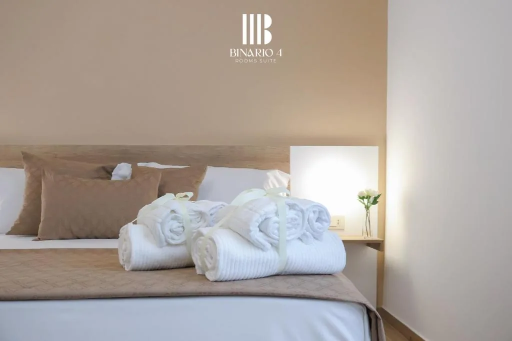 Camera Matrimoniale Standard — Binario 4 Rooms Suite