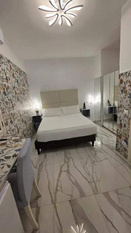 Superior Double Room — Confort Suites