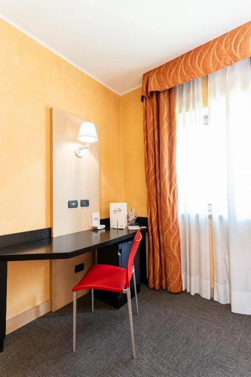Double Room for Single Use — Hotel Majorana