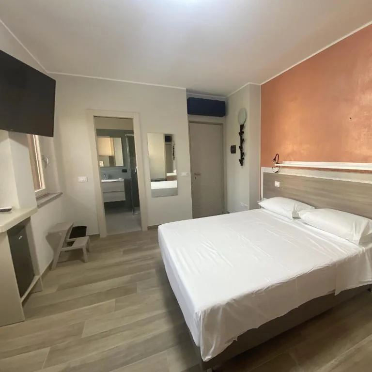 Double Room — VatiKurca