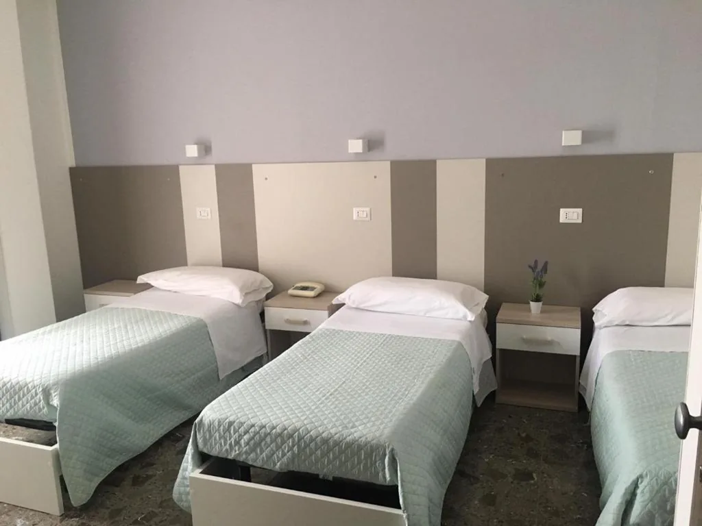 Quadruple Room — Piccolo Hotel Lamezia