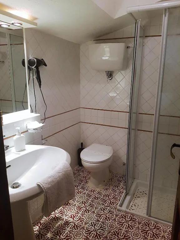 Standard Single Room — Residenza Villa Spagnola