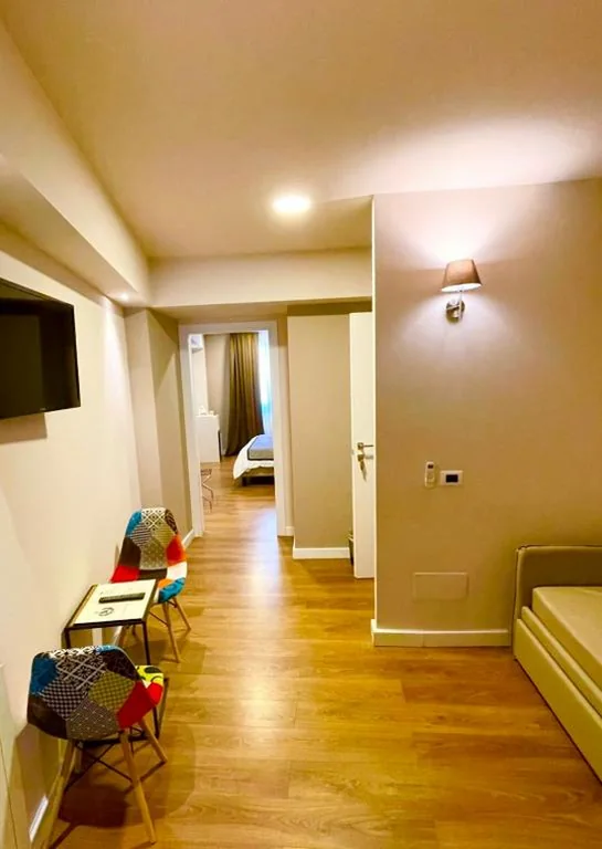 Camera Tripla con Bagno Privato — Home 146