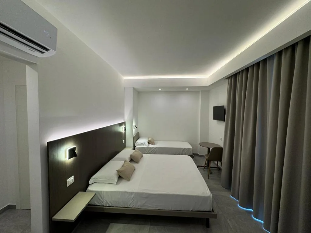 Triple Room with Sea View — Villa Mimosa Florital – Free Private Parking On site & in Tropea