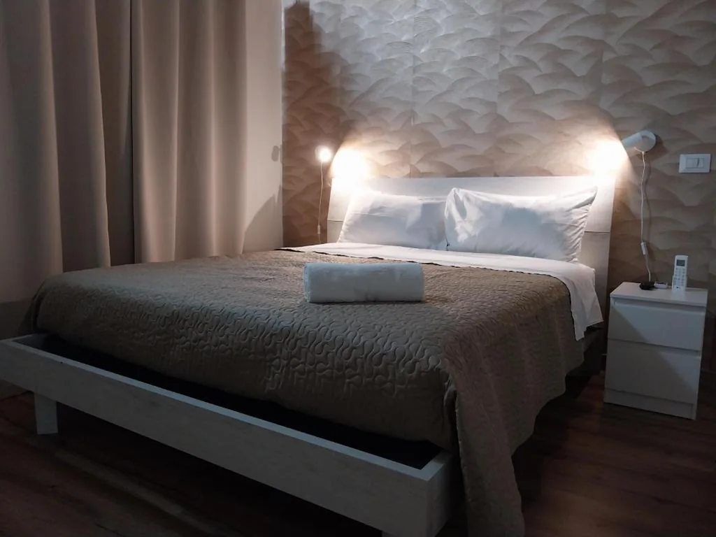Camera Tripla Deluxe — B&B Lamezia Nicogia