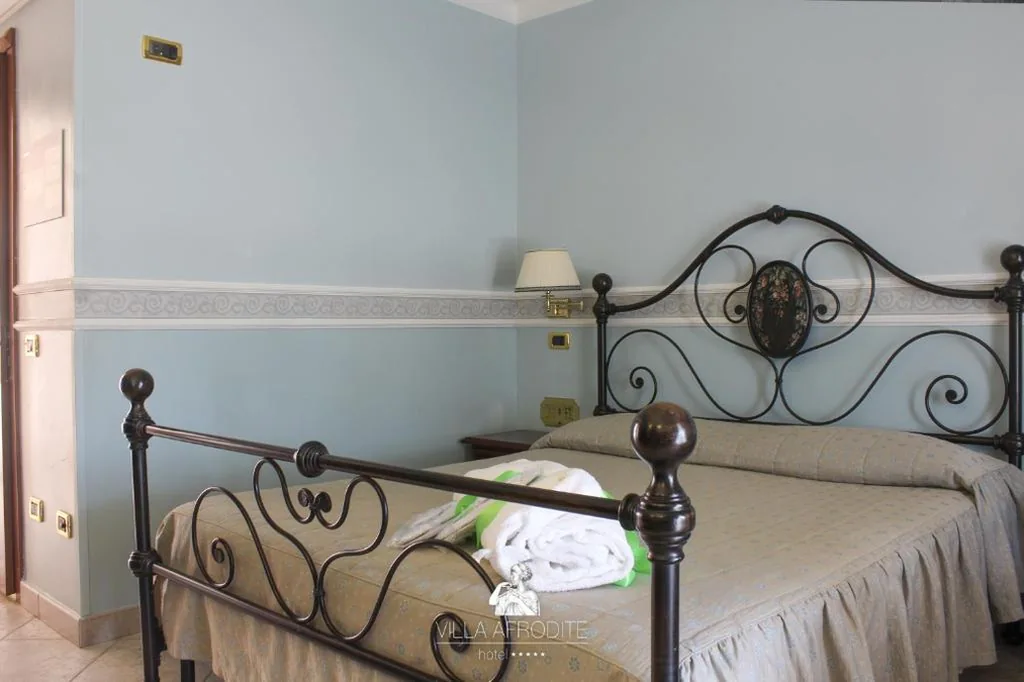 Camera Tripla Superior — Afrodite Boutique Hotel
