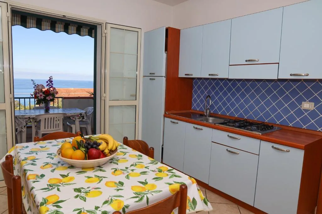 Holiday Home — Casamareblu
