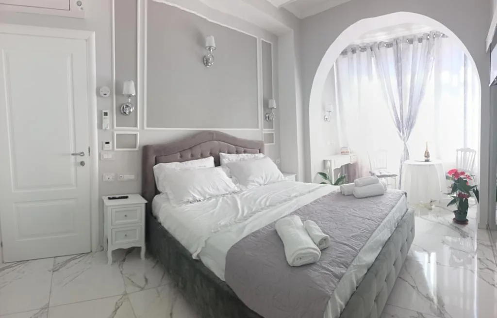 Elegance Room