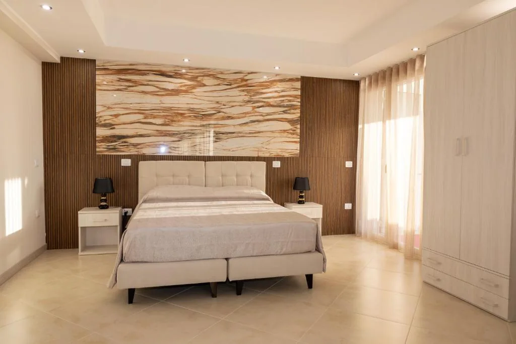 Global Hotel