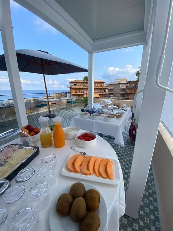 NoOne Tropea Guesthouse — foto 3