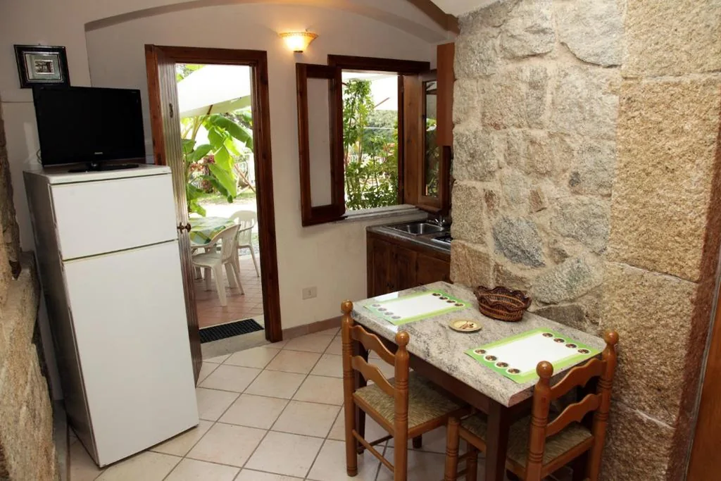 Residenza Casale San Francesco free parking