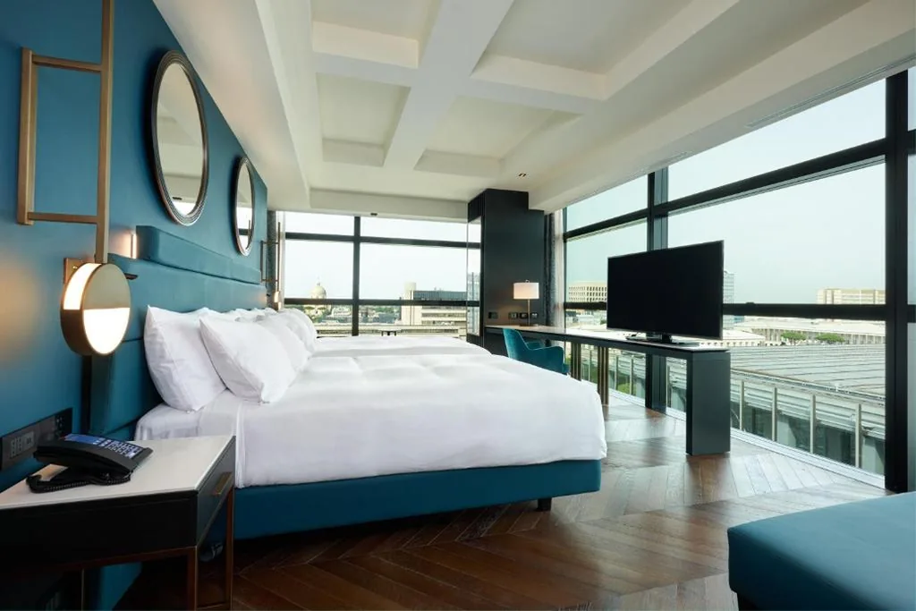 Corner Executive Room with 2 Double Beds — Hilton Rome Eur La Lama