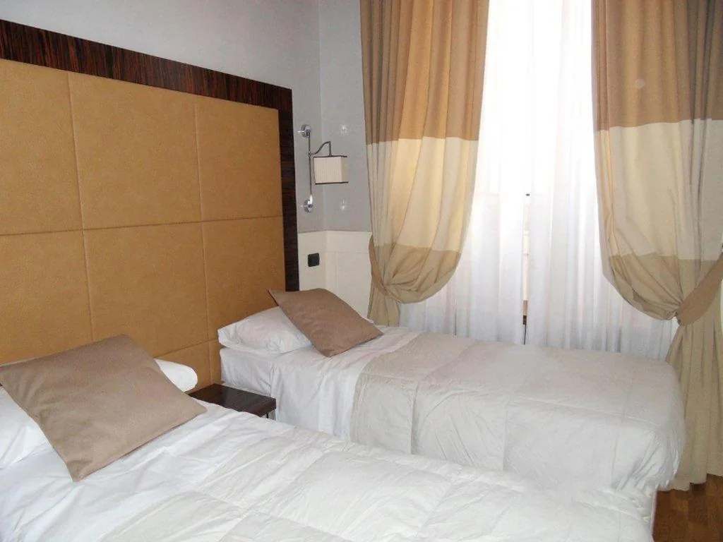 Camera Budget Doppia con Letti Singoli — 939 Hotel