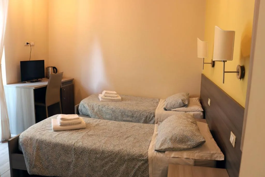 Camera Budget Doppia con Letti Singoli — ALBERGO LOCANDA DIANA