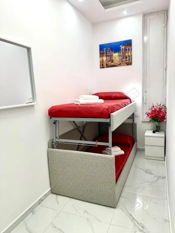 Budget Double Room with Single Beds — Casa Roma
