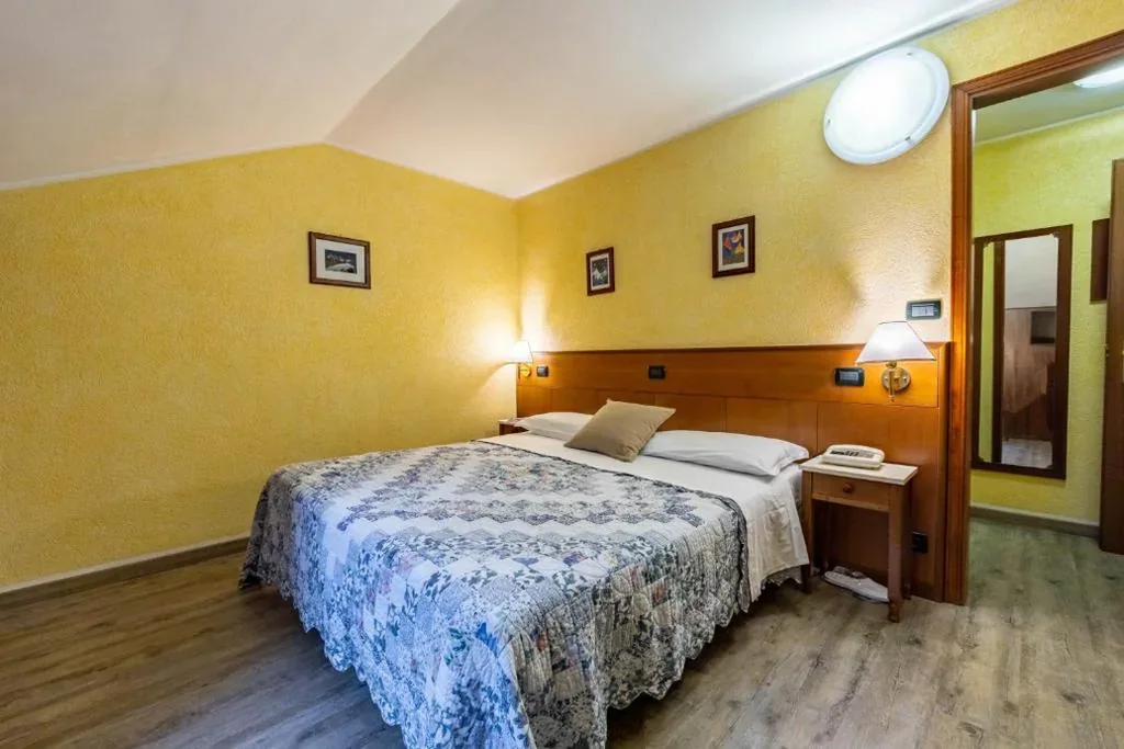 Budget Twin/Double Room — Hotel Beau Sejour Pré-Saint-Didier