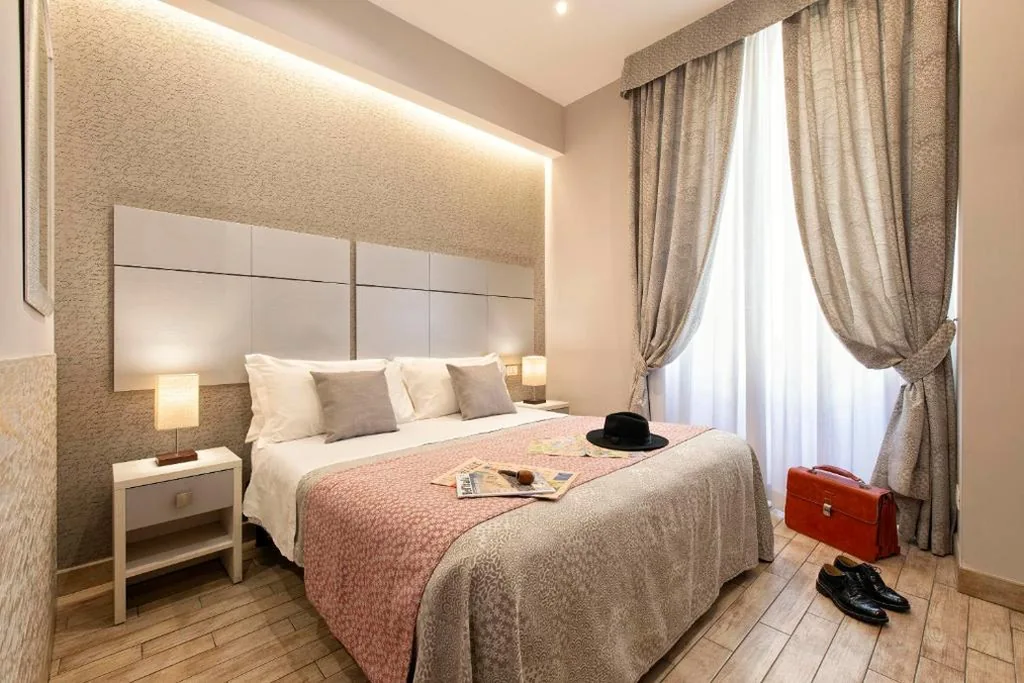 Camera Business Matrimoniale/Doppia con Letti Singoli — Five Rooms Rome Guesthouse