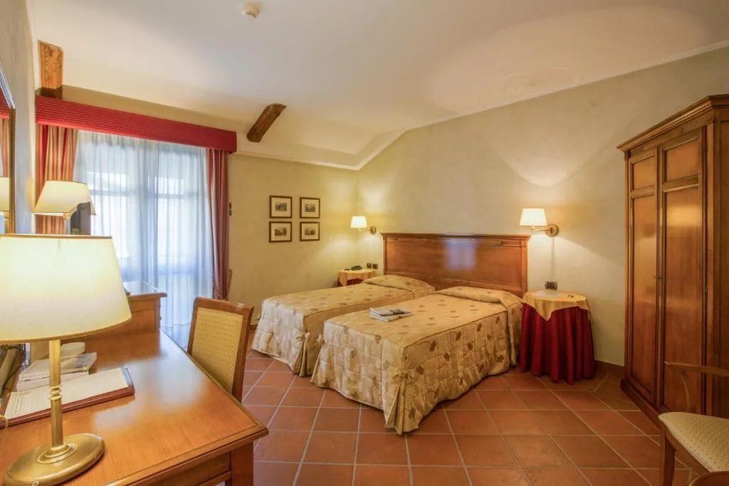 Camera Classic Doppia con Letti Singoli — Romantic Hotel Furno
