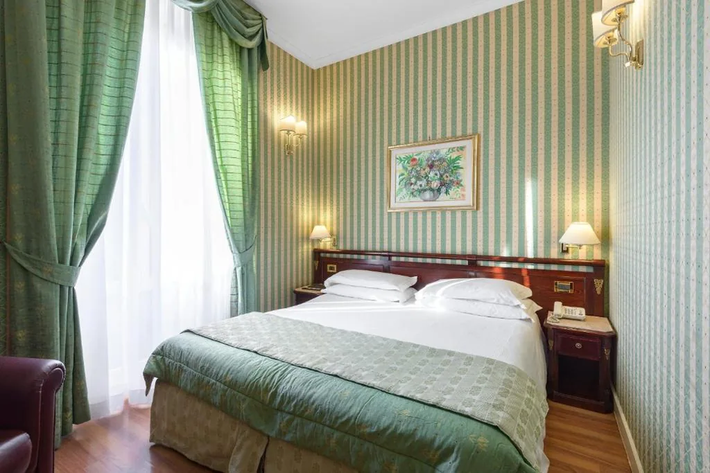 Camera Classic Matrimoniale/Doppia con Letti Singoli — Gambrinus Hotel