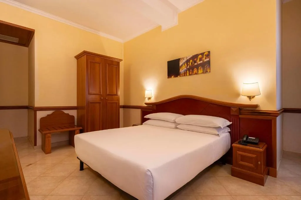 Camera Classic Matrimoniale/Doppia con Letti Singoli — Hotel Hiberia