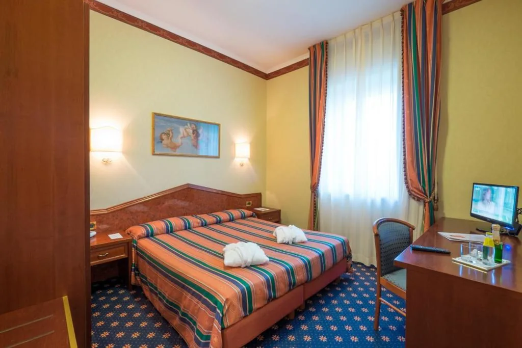 Classic Double/Twin Room — Hotel Royal