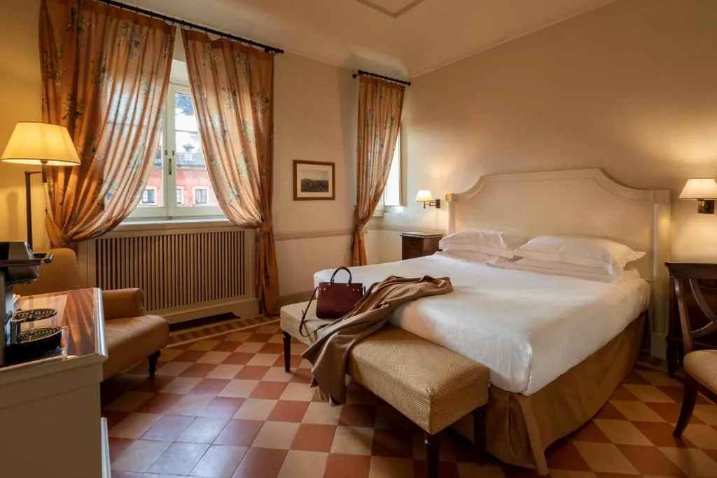 Camera Classic Matrimoniale/Doppia con Letti Singoli — QC Grand Hotel Roma
