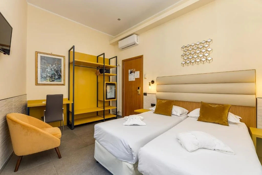 Classic Double/Twin Room — Seven