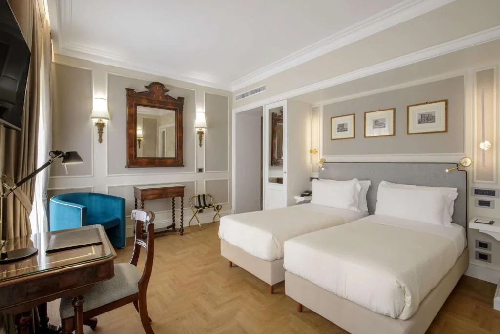 Comfort Twin Room - Non-Smoking — Hotel Canada, BW Premier Collection
