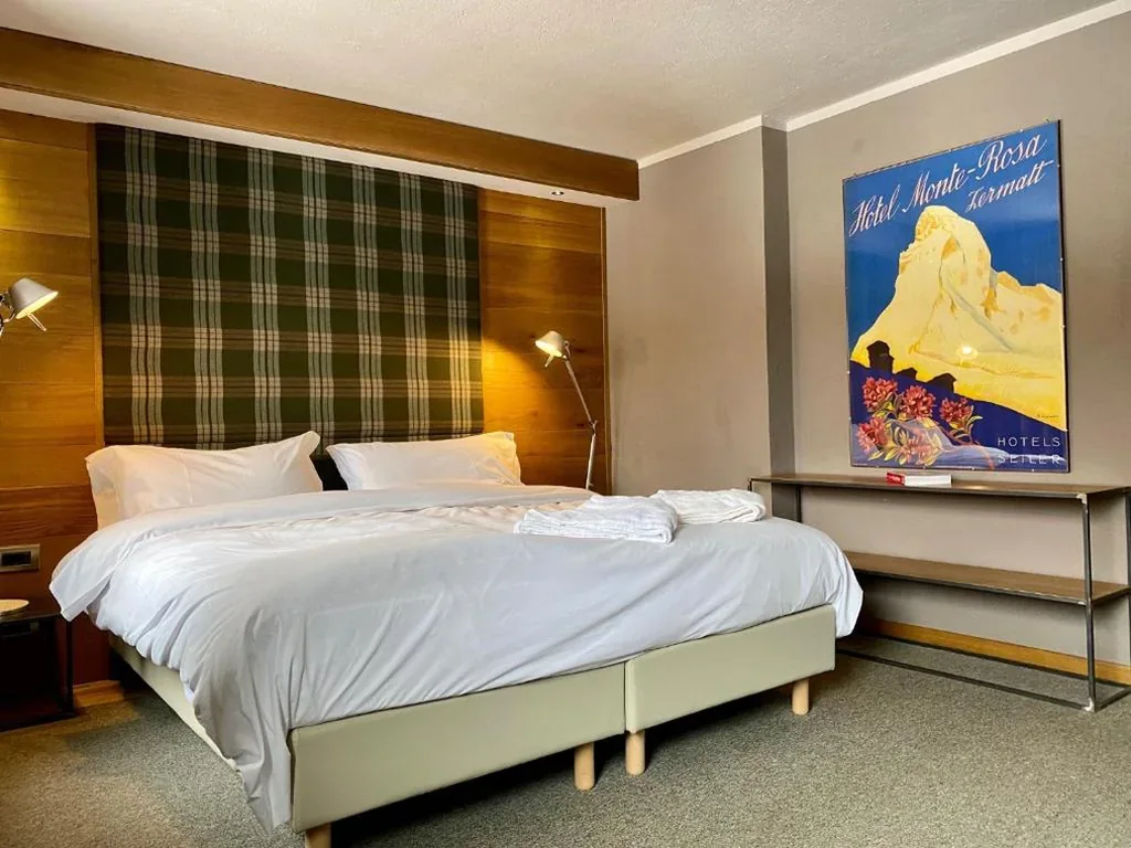 Comfort Double/Twin Room with Spa Access — Les Neiges D’Antan