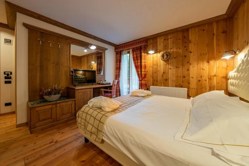 Comfort Double/Twin Room — Lo Scoiattolo Hotel