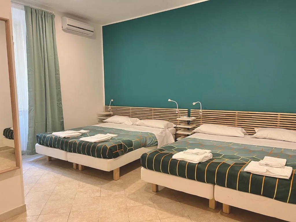 Room with 2 King-Size Beds — Roma Trasteverina